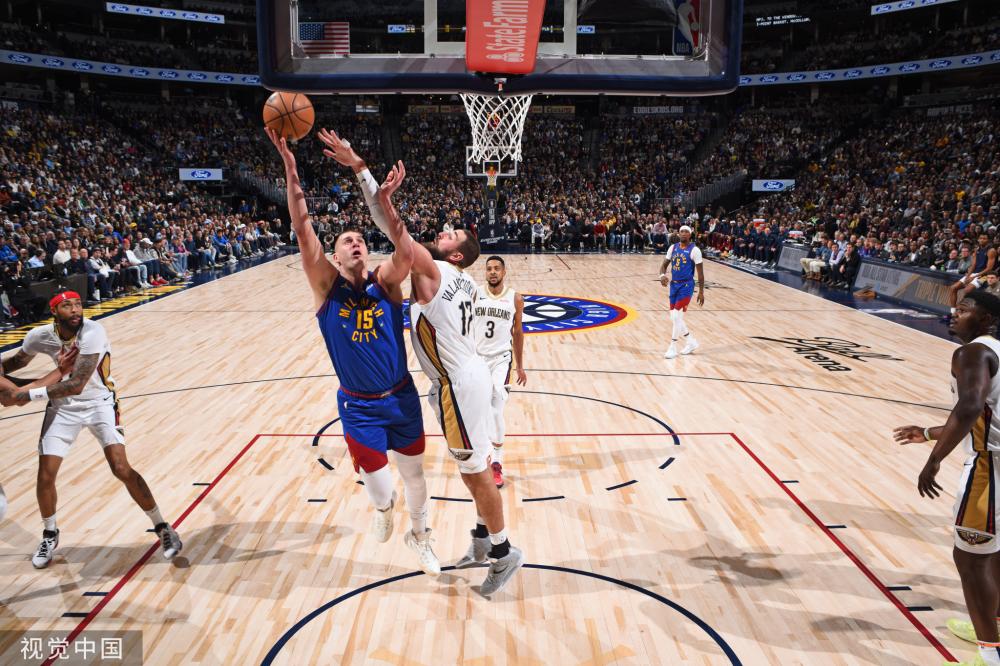 更对他的职 更对他的职